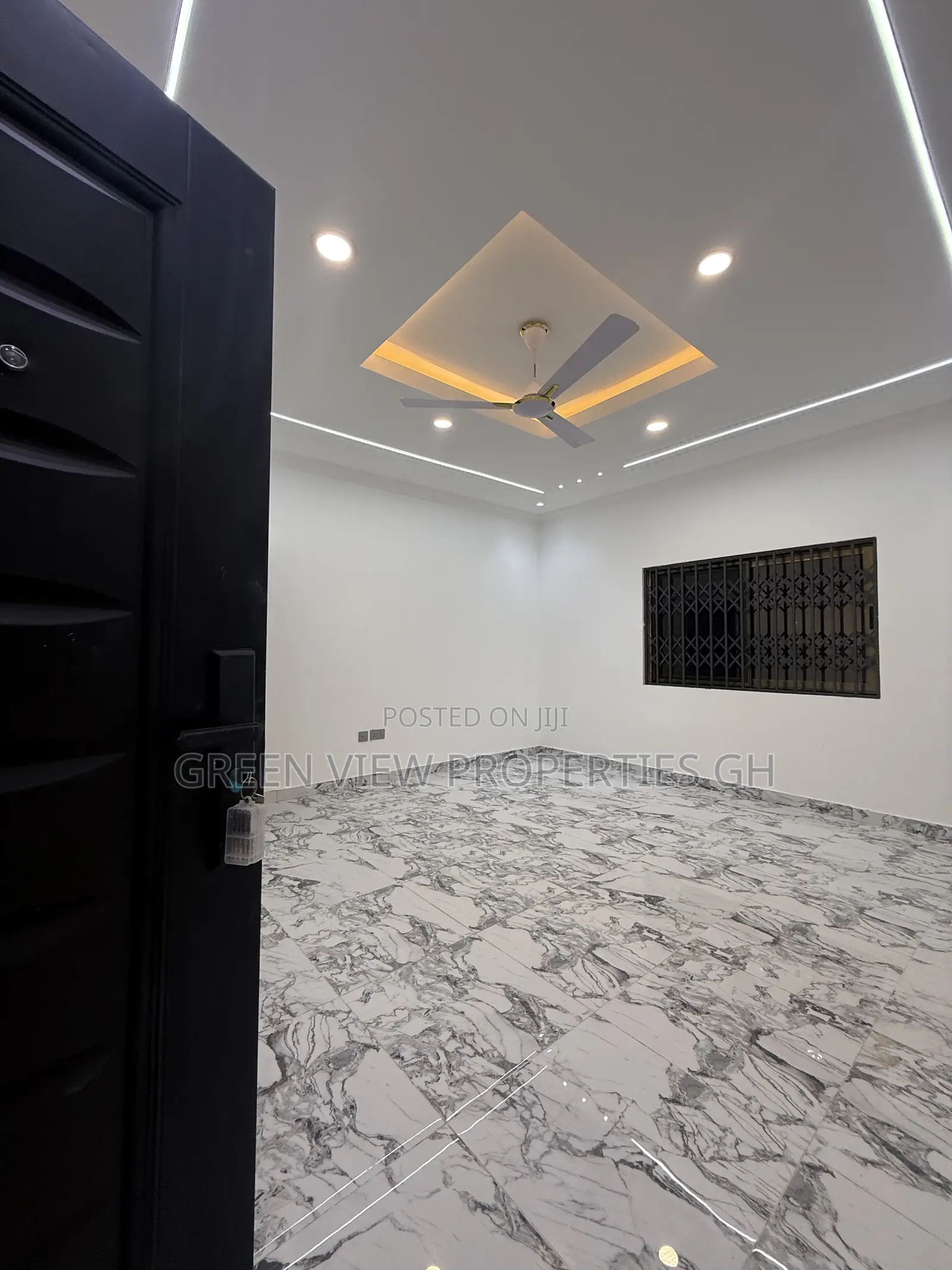 2bdrm Apartment in West Hills Mall Area for rent