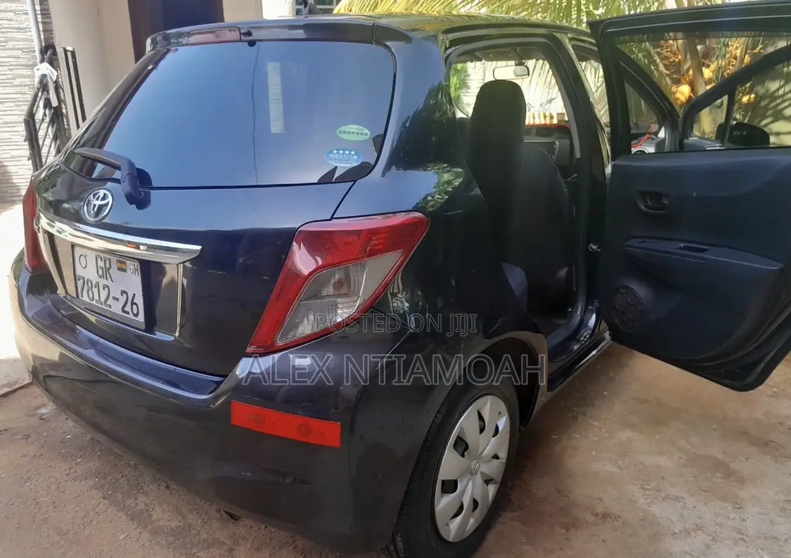 Toyota Vitz 2013 Black