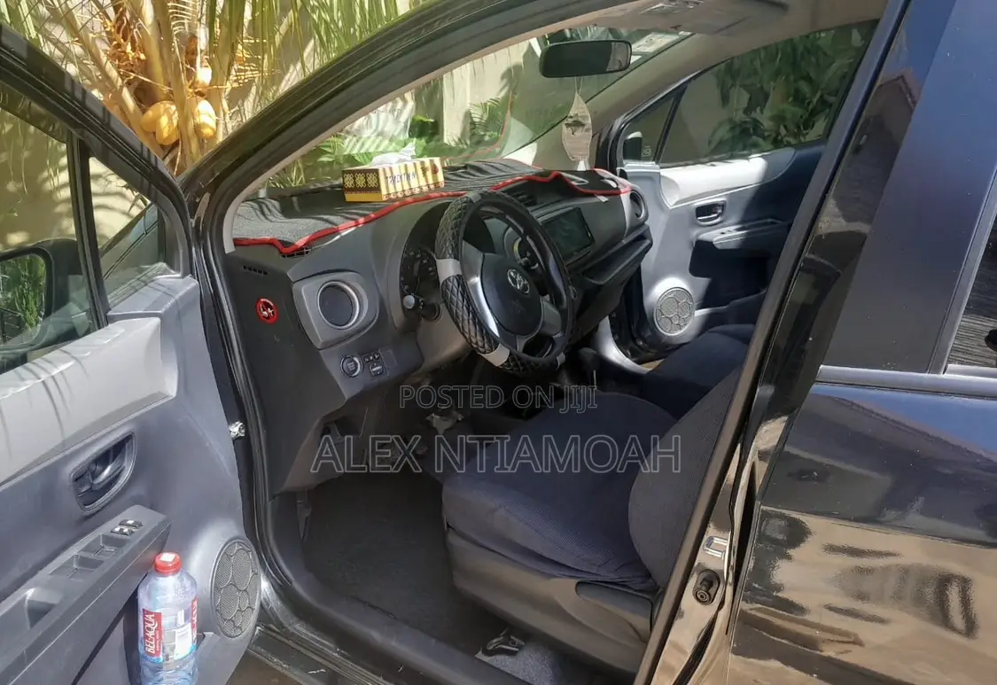 Toyota Vitz 2013 Black