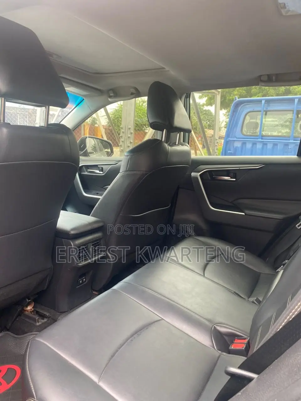 Toyota RAV4 XLE Premium 2022 Beige