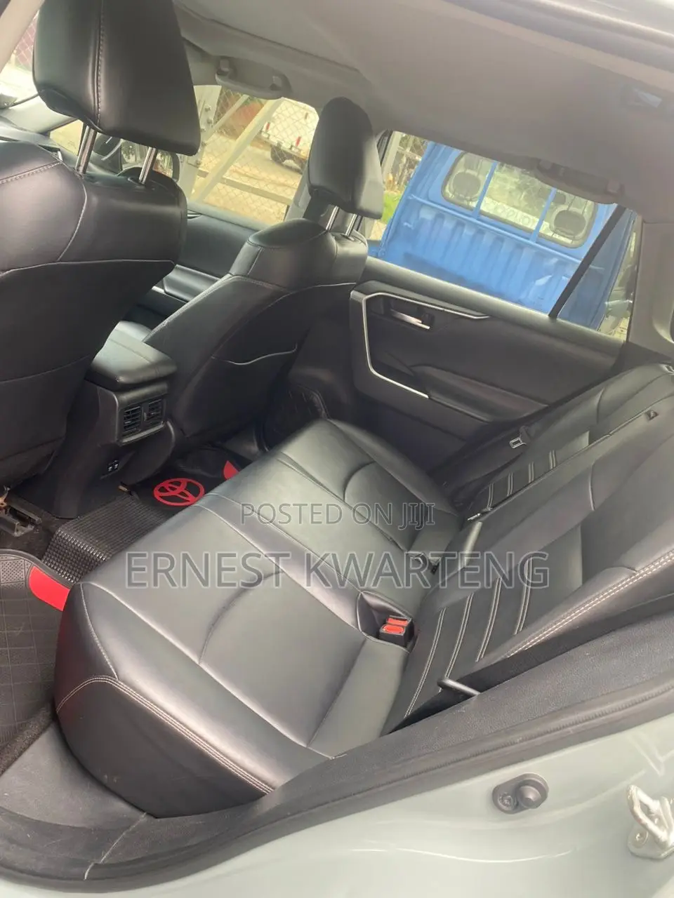 Toyota RAV4 XLE Premium 2022 Beige
