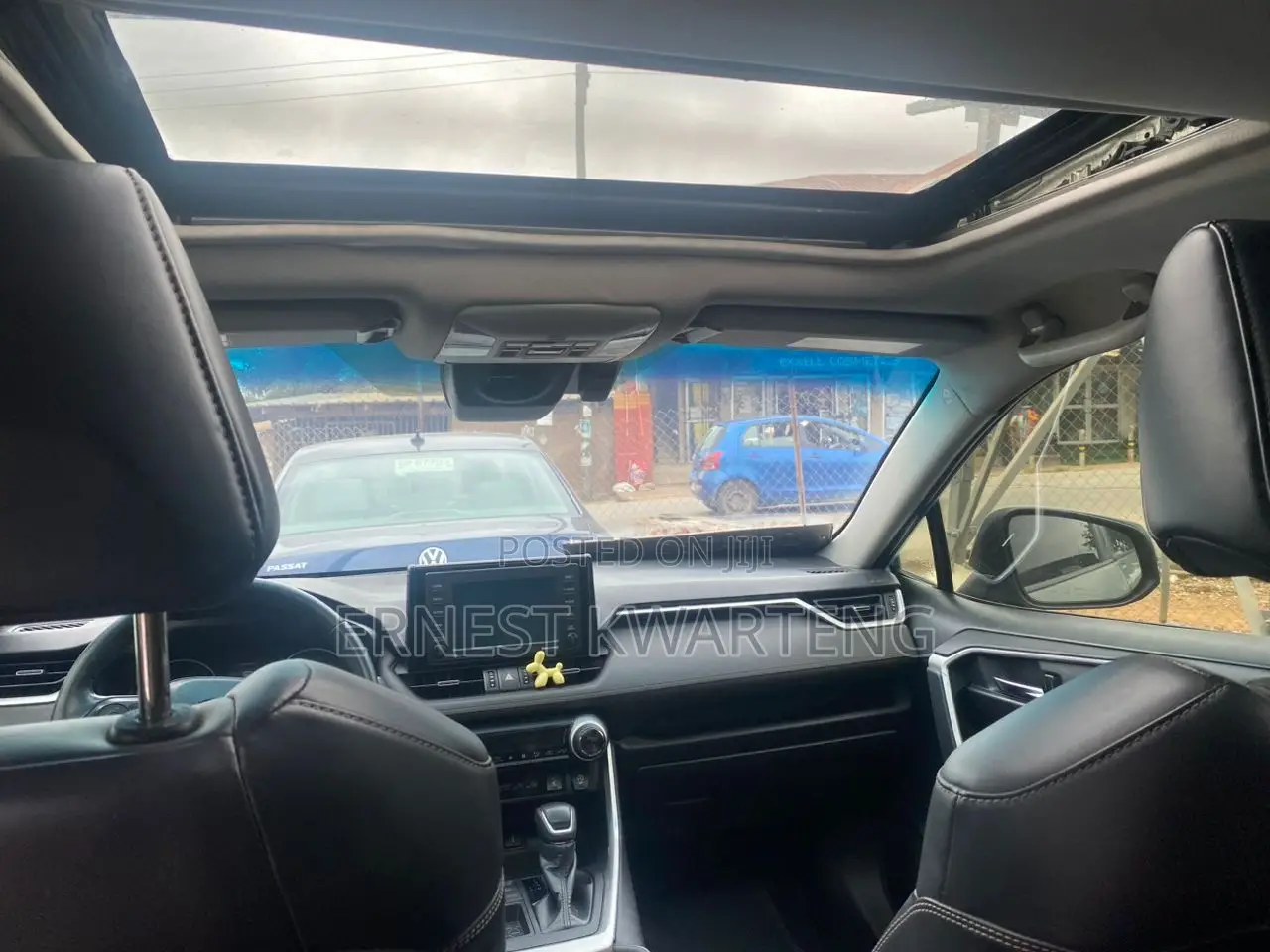Toyota RAV4 XLE Premium 2022 Beige
