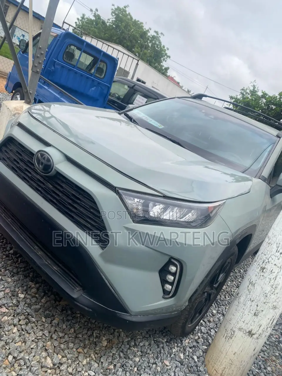 Toyota RAV4 XLE Premium 2022 Beige