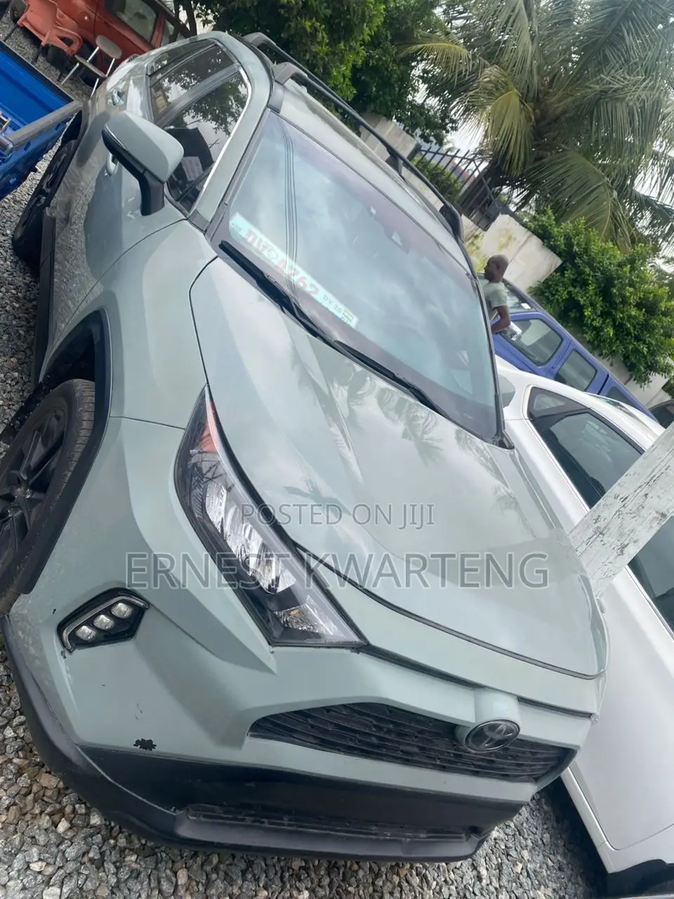 Toyota RAV4 XLE Premium 2022 Beige