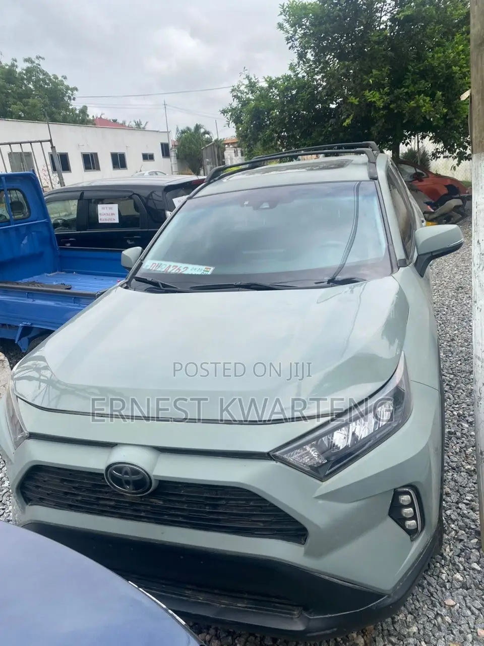 Toyota RAV4 XLE Premium 2022 Beige