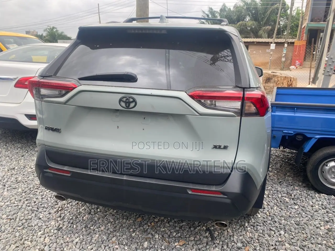 Toyota RAV4 XLE Premium 2022 Beige