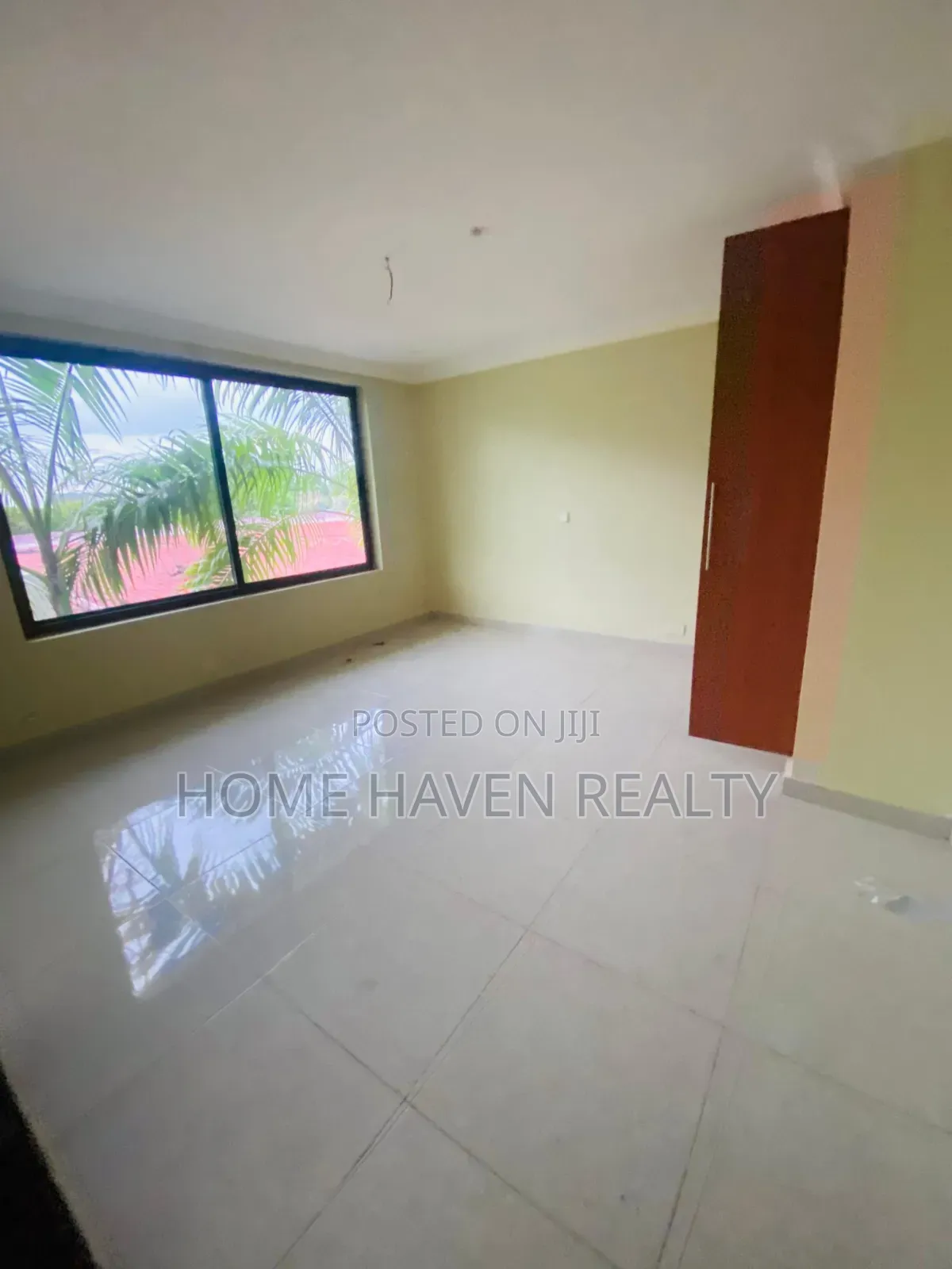 8bdrm House in Abelemkpe, Lincoln School Area for rent