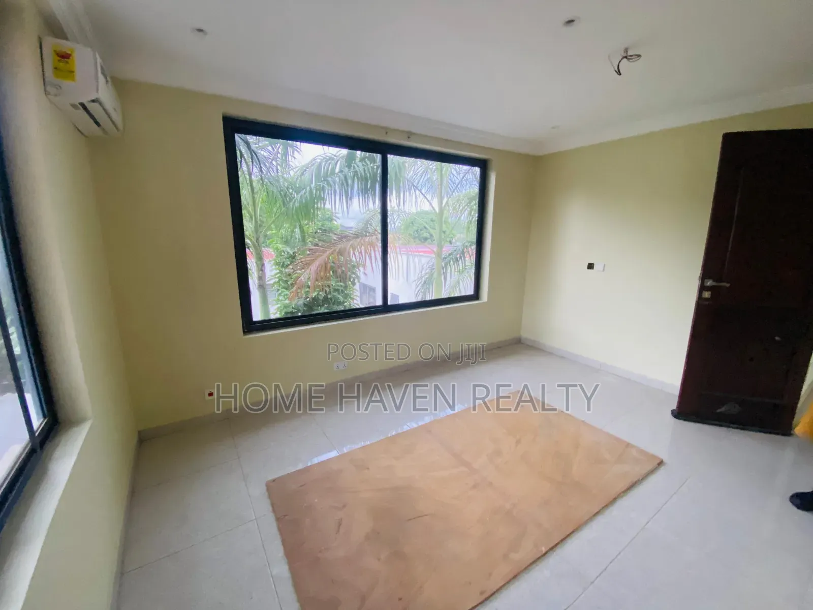 8bdrm House in Abelemkpe, Lincoln School Area for rent