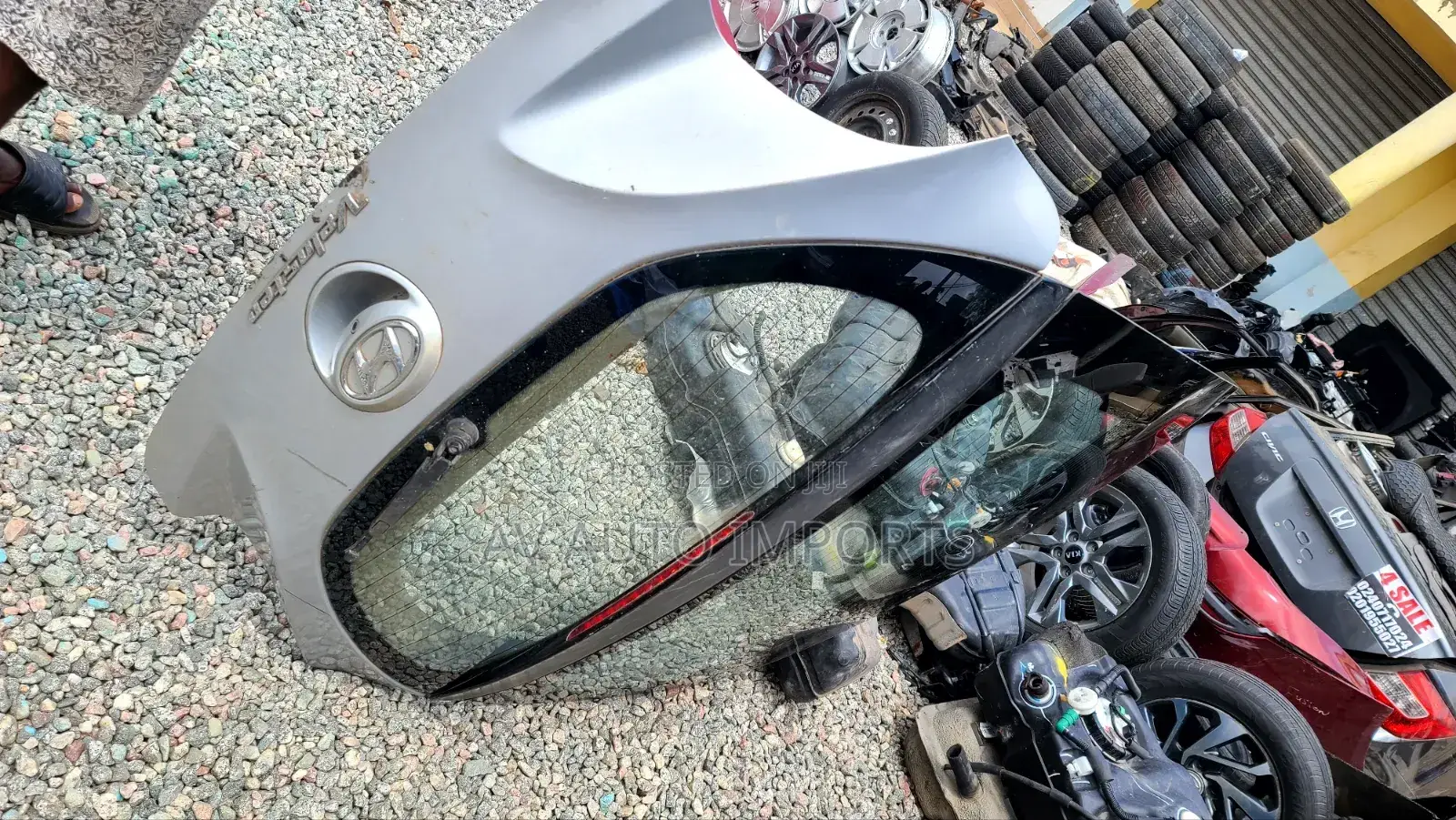 Veloster 2012-16 Boot/Tailgate (With Reverse Camera)