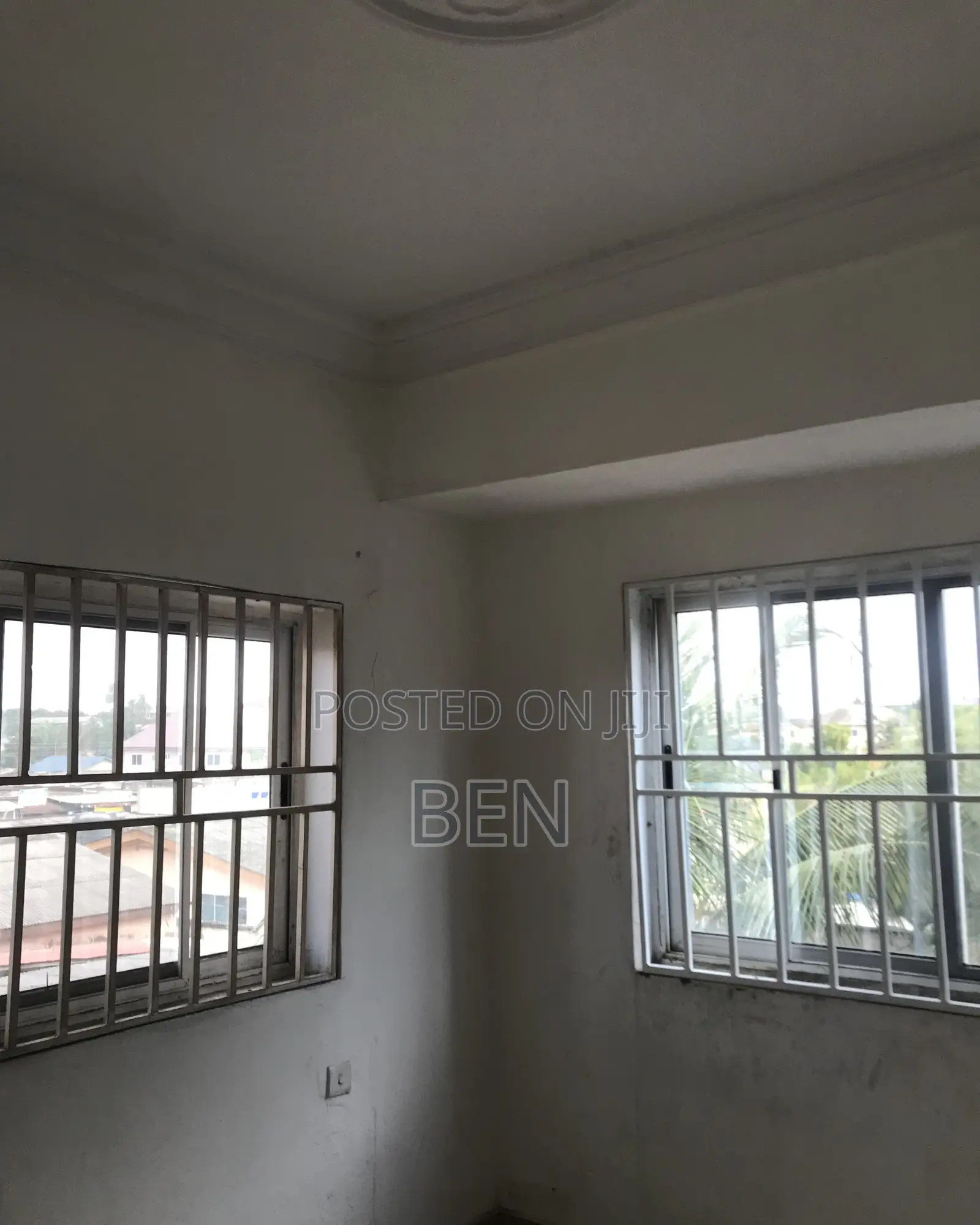 3bdrm Apartment in Lapaz Nii Boi Town for rent