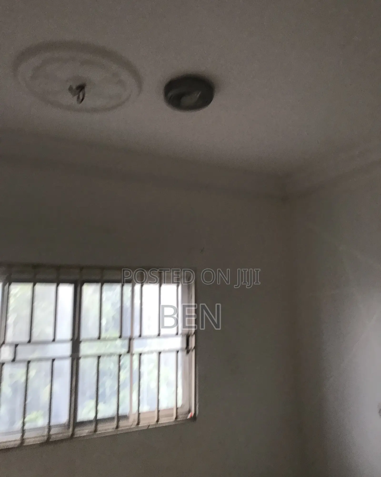 3bdrm Apartment in Lapaz Nii Boi Town for rent