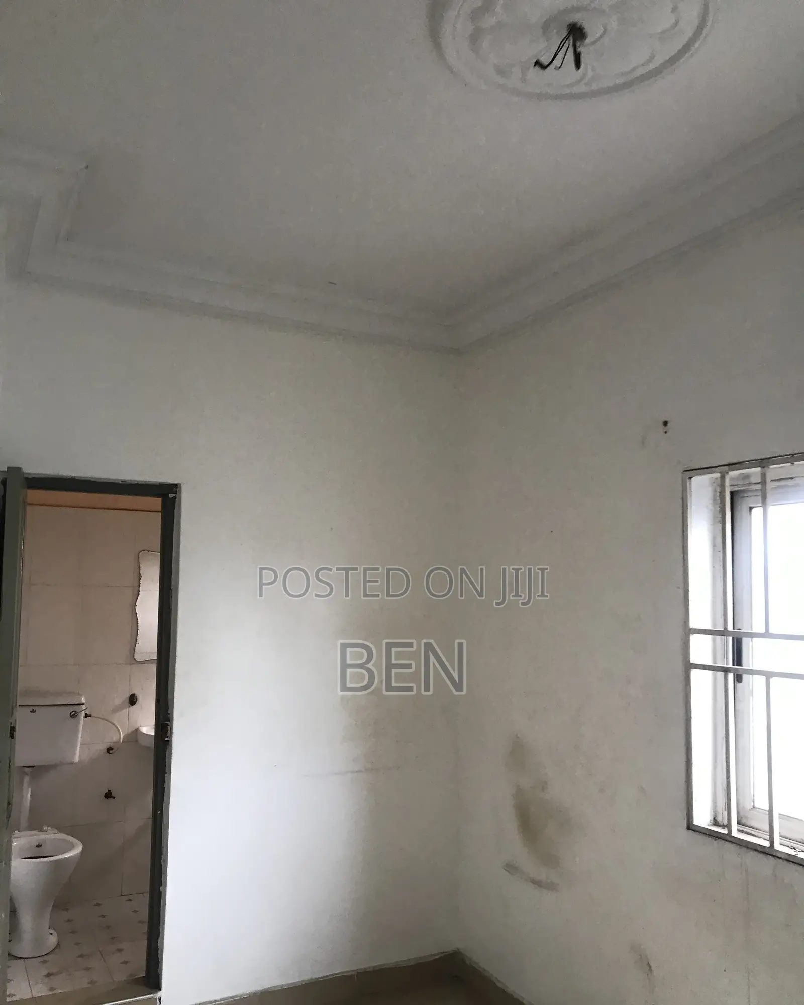3bdrm Apartment in Lapaz Nii Boi Town for rent