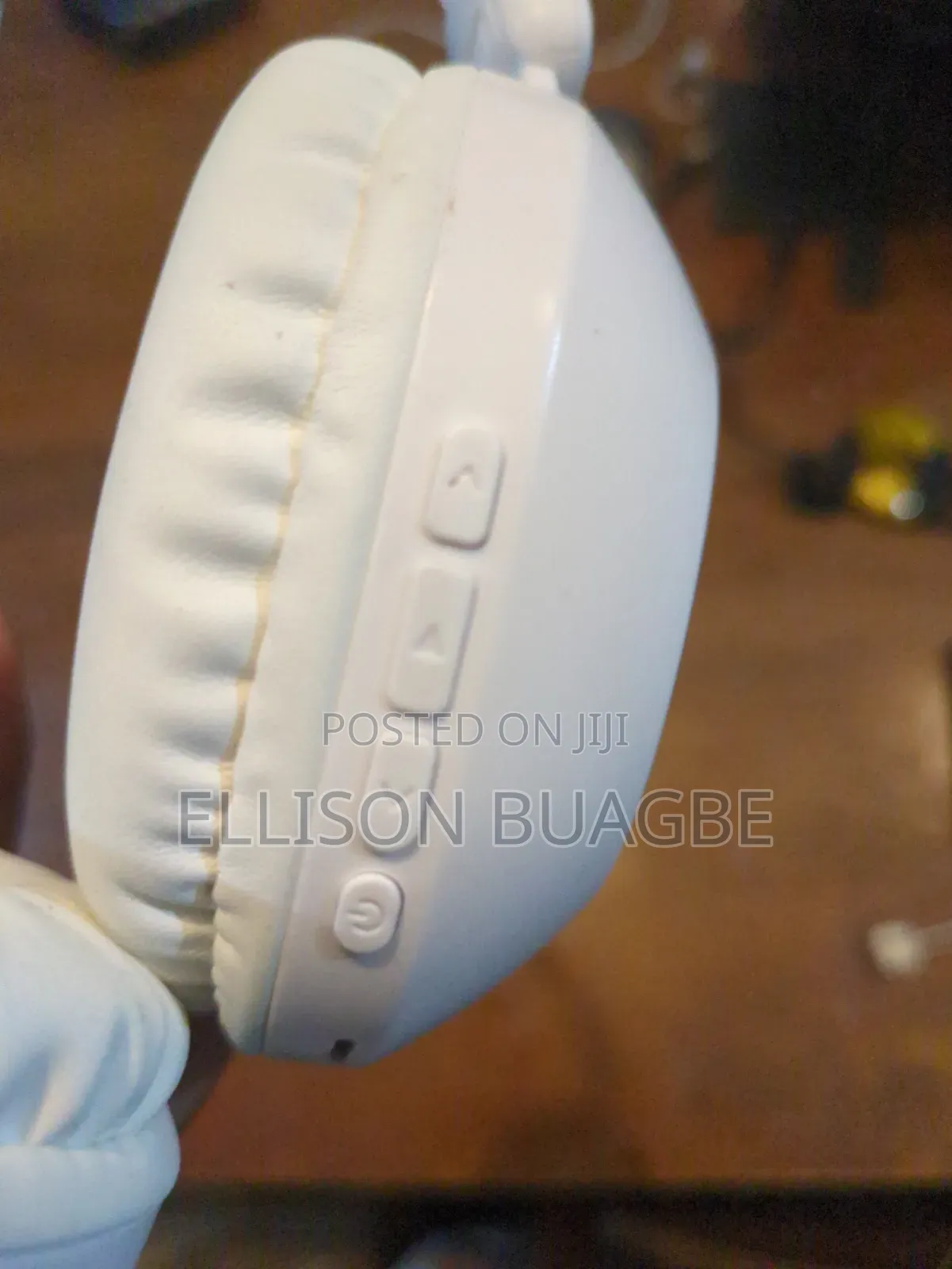 Budget White Wireless Headphones
