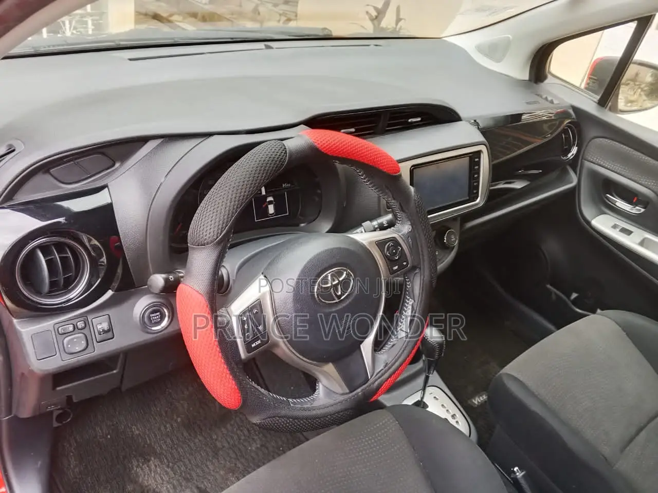 Toyota Vitz 2015 Red