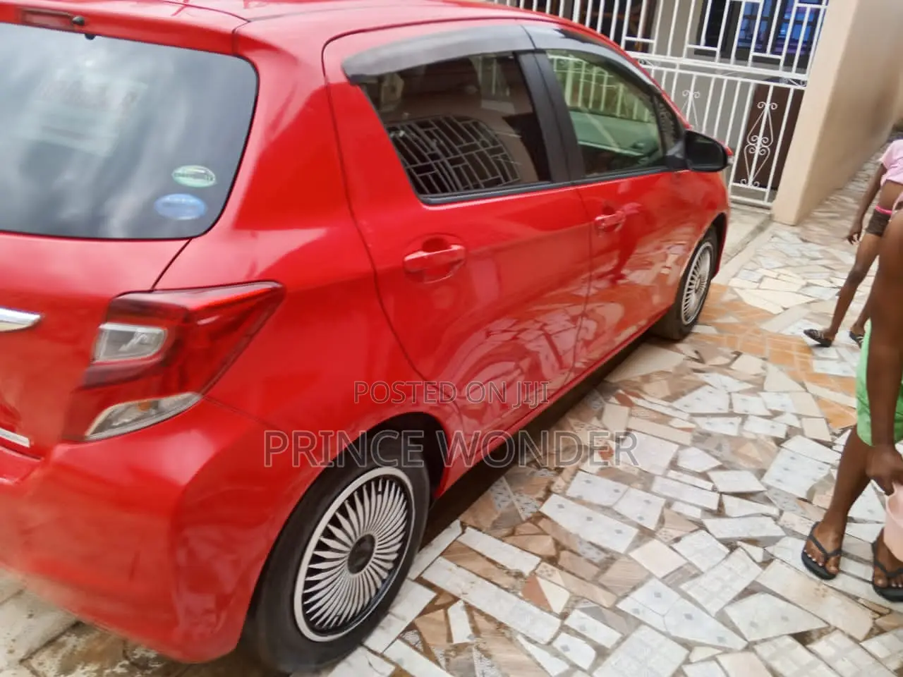 Toyota Vitz 2015 Red