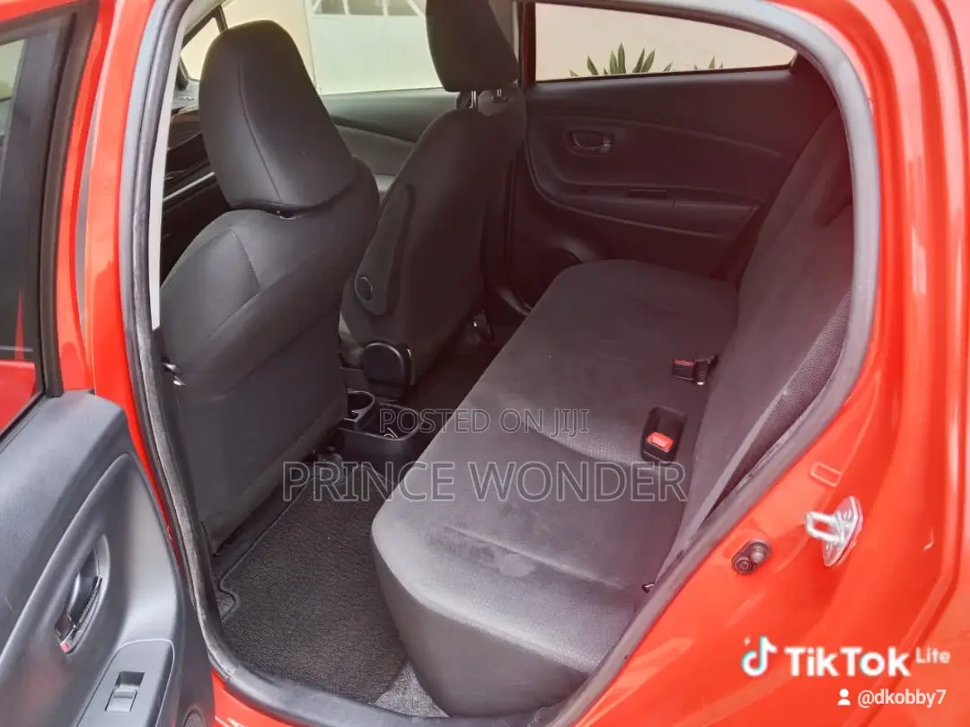 Toyota Vitz 2015 Red
