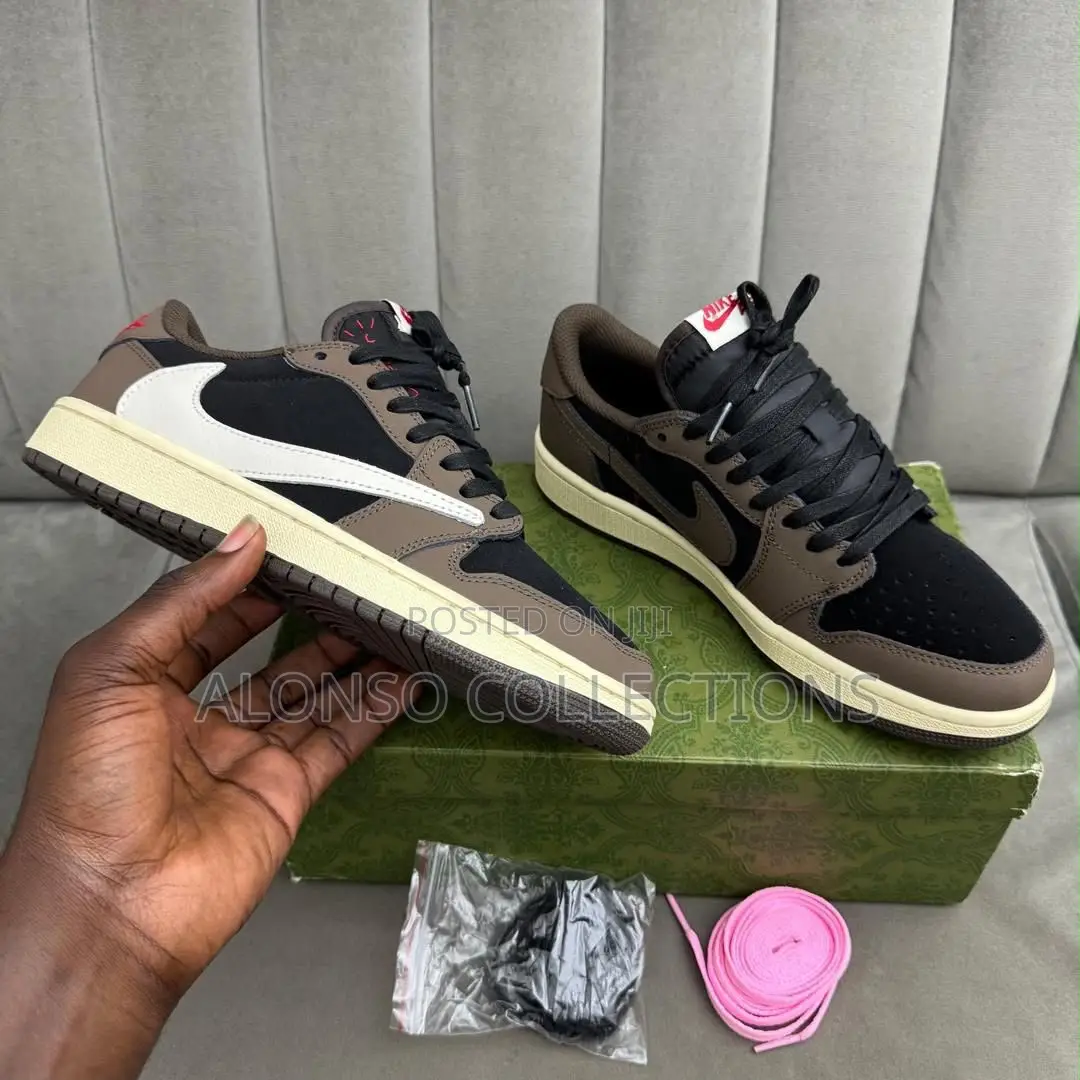 Jordan 1 Low Traviscott