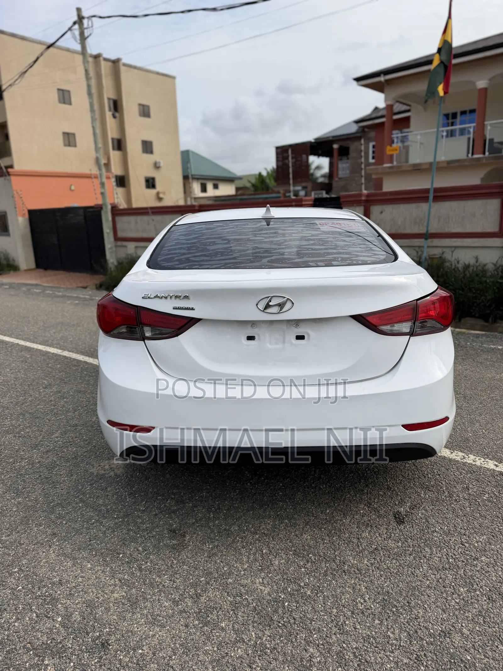 Hyundai Elantra Limited 4dr Sedan (1.8L 4cyl 6A) 2015 White