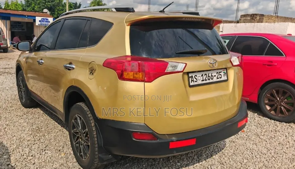 Toyota RAV4 2014 Gold