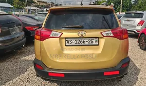 Toyota RAV4 2014 Gold