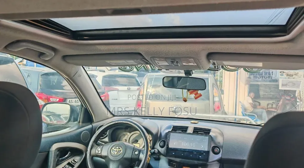Toyota RAV4 2011 Silver