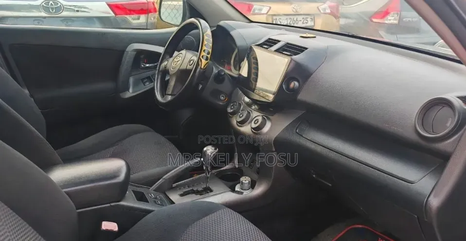 Toyota RAV4 2011 Silver