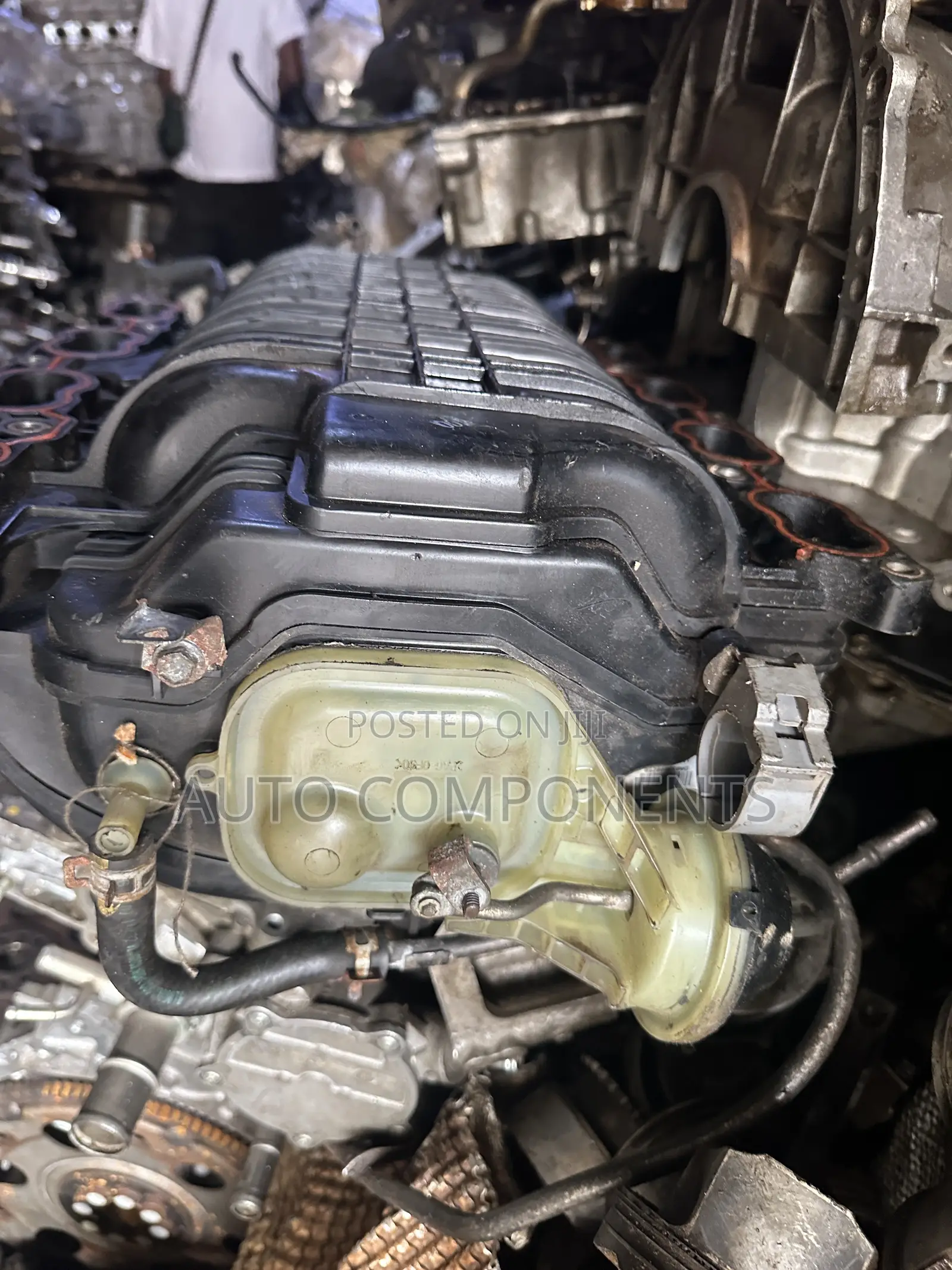 Toyota Tundra 3ur Manifold