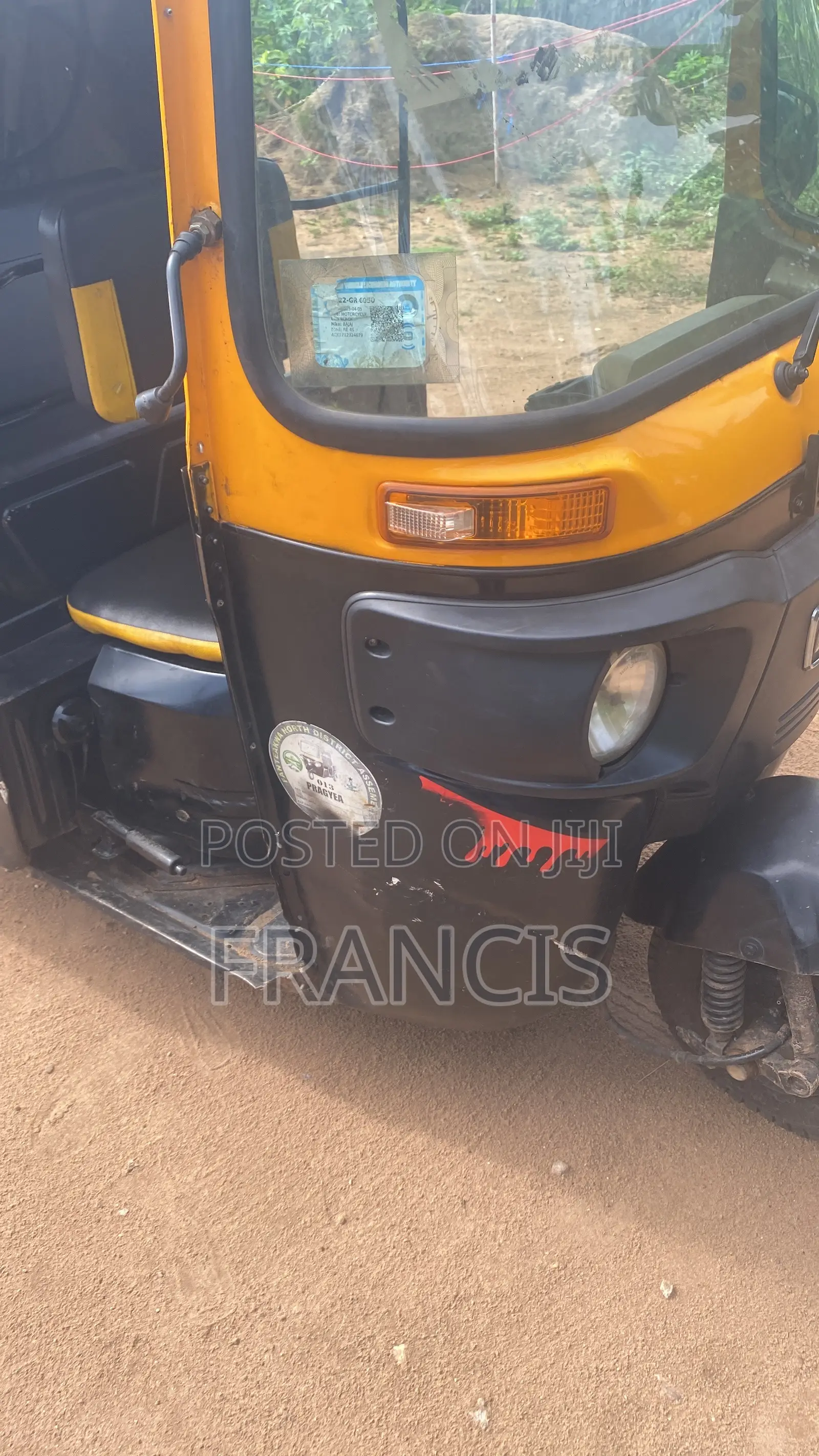Bajaj RE 2022 Black