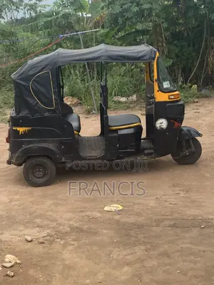 Bajaj RE 2022 Black