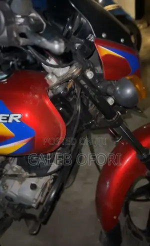 Bajaj Boxer 150 UG 2024 Red