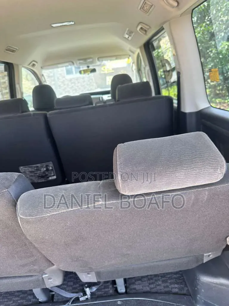 Toyota Voxy 2013 Gray