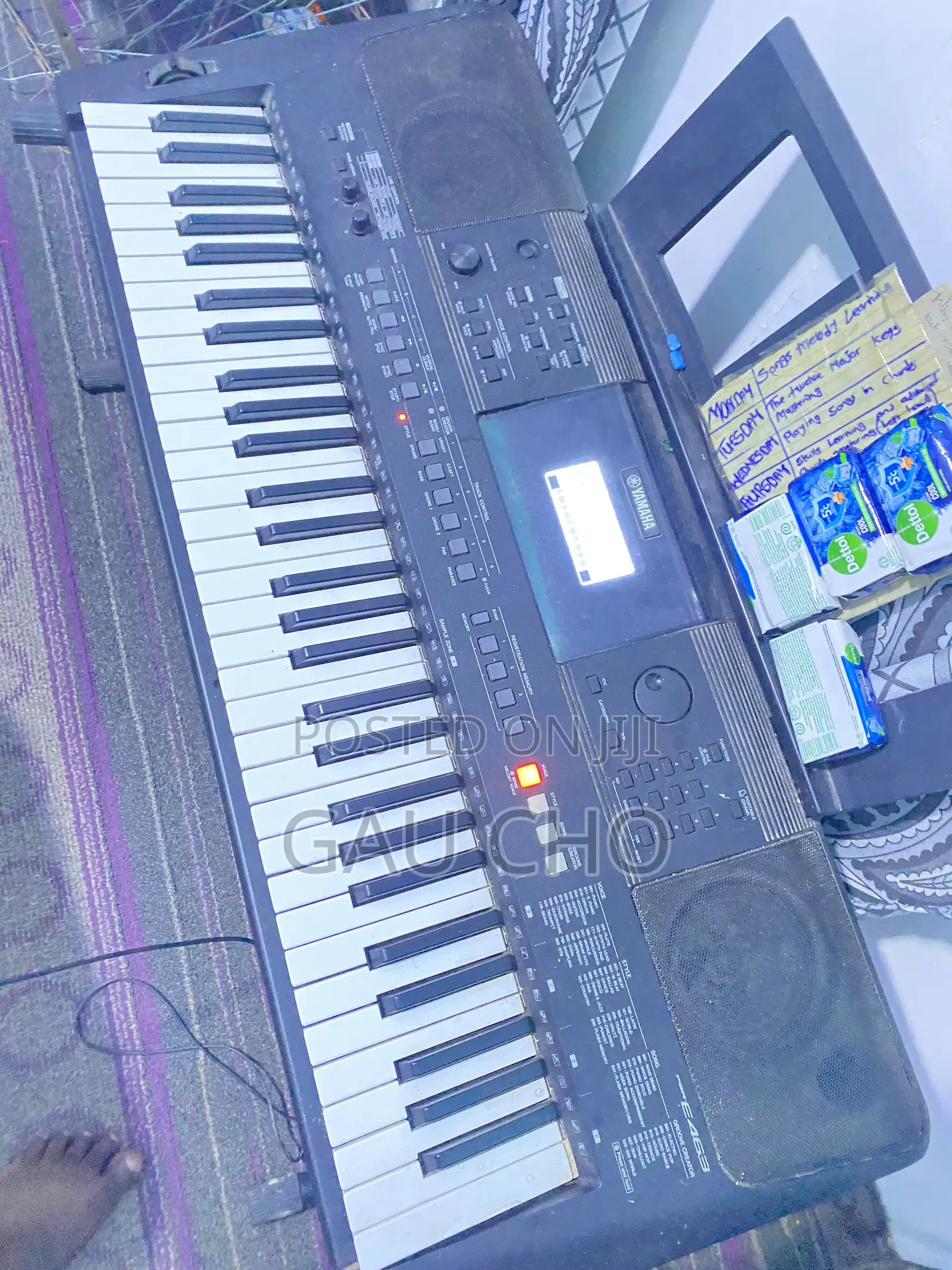 Yamaha Keyboard PSR E463