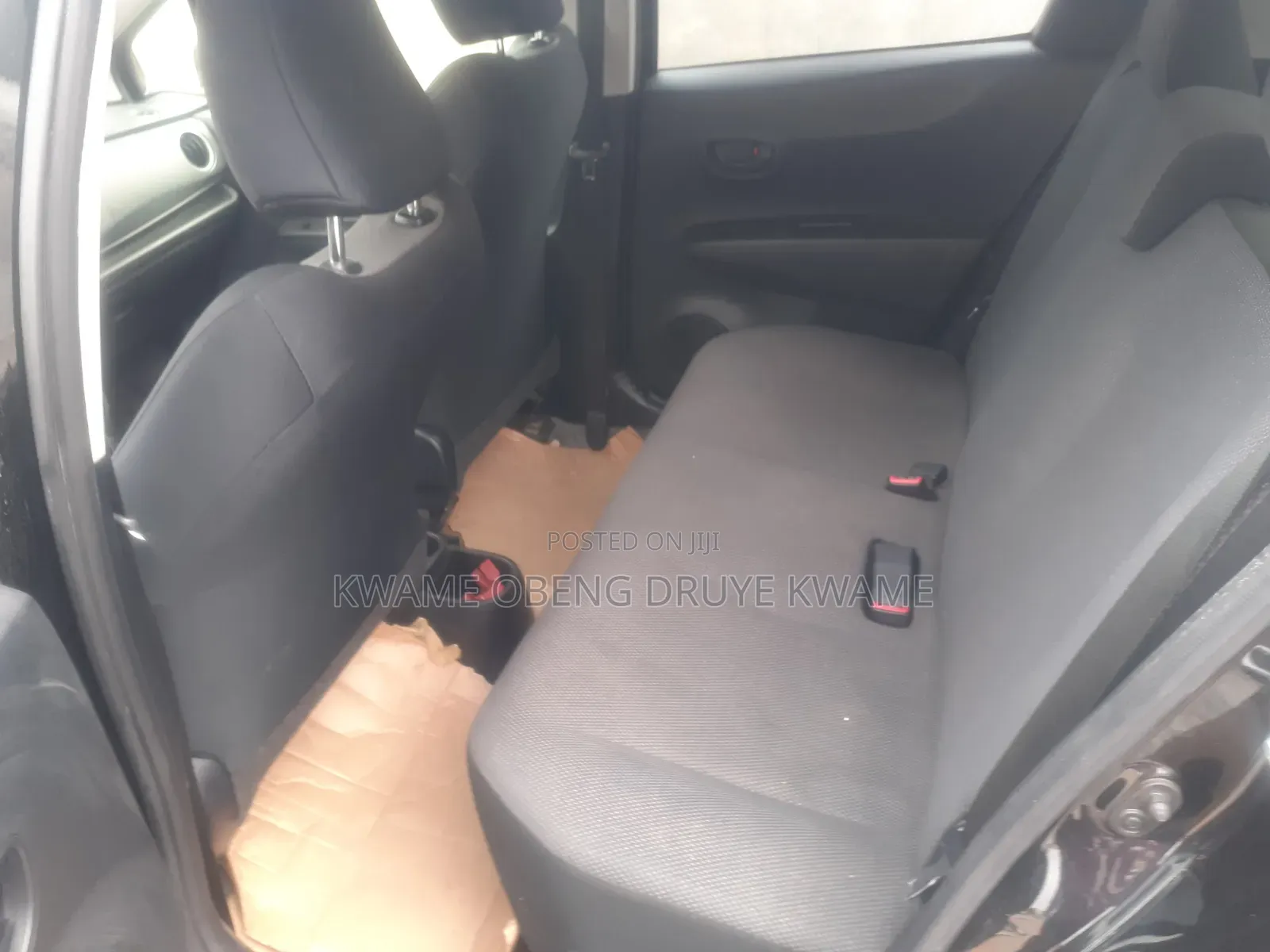 Toyota Vitz 1.0 FWD 5dr 2013 Black