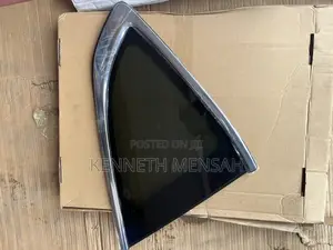 Honda CRV 2017 2018 2019 2020 2021 2022 Door Vent Glass