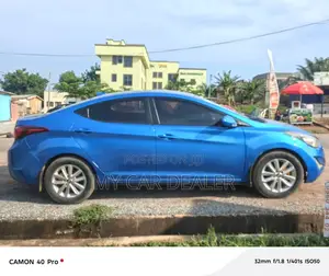 Hyundai Elantra GLS Sedan FWD (1.8L 4cyl 6A) 2013 Blue