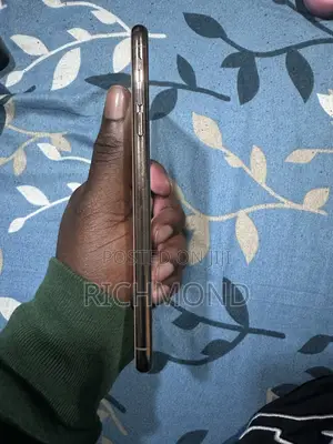 Apple iPhone XS Max 64 GB Gold