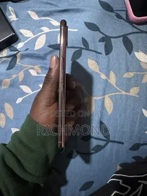 Apple iPhone XS Max 64 GB Gold