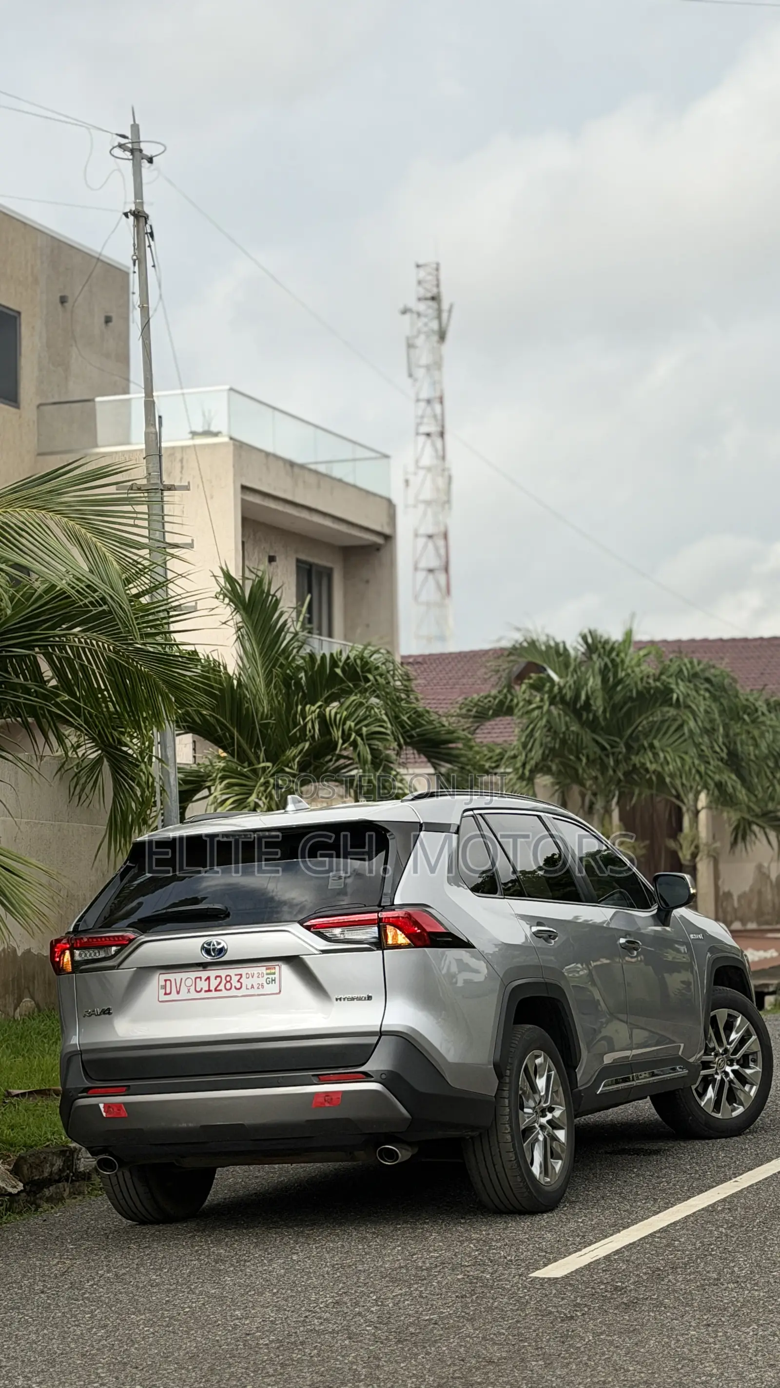 Toyota RAV4 2024 Silver
