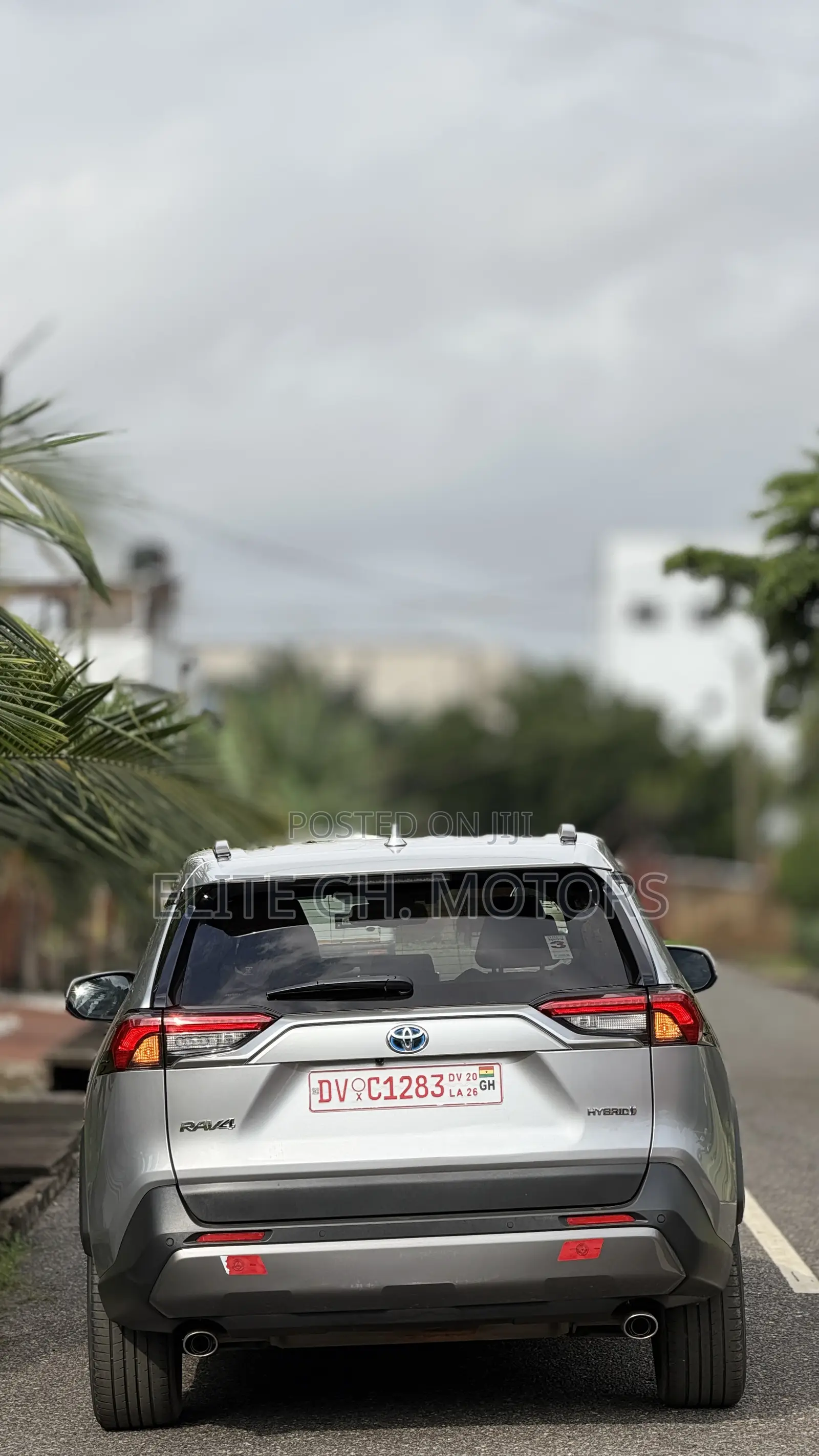 Toyota RAV4 2024 Silver