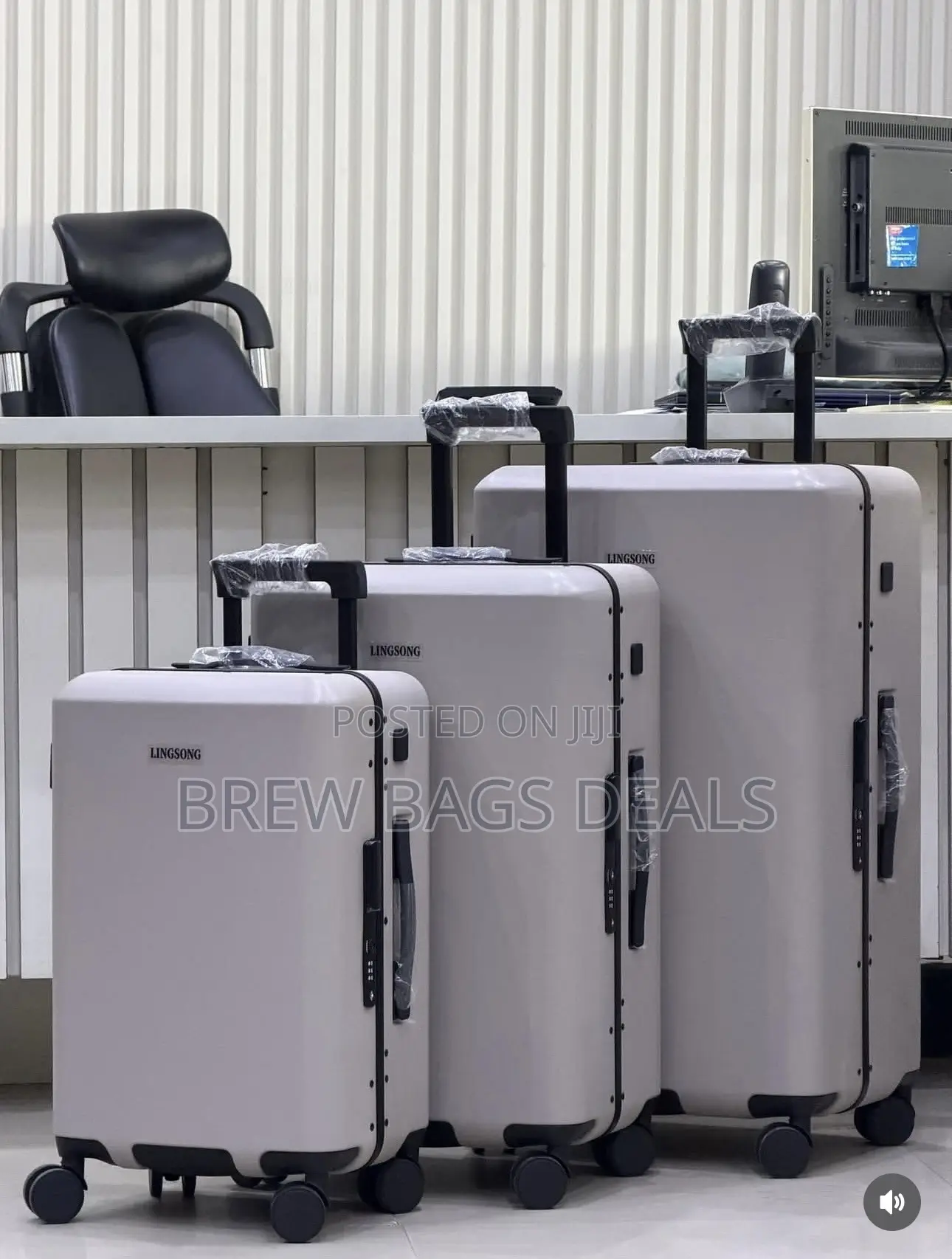Premium Quality 3set Luxury Silicone Unbreakable Zipless Usb Suitcase.