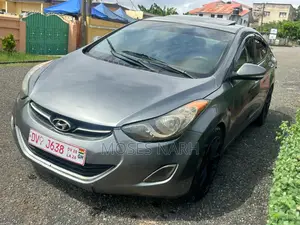 Hyundai Elantra Limited Sedan FWD (1.8L 4cyl 6A) 2013 Gray