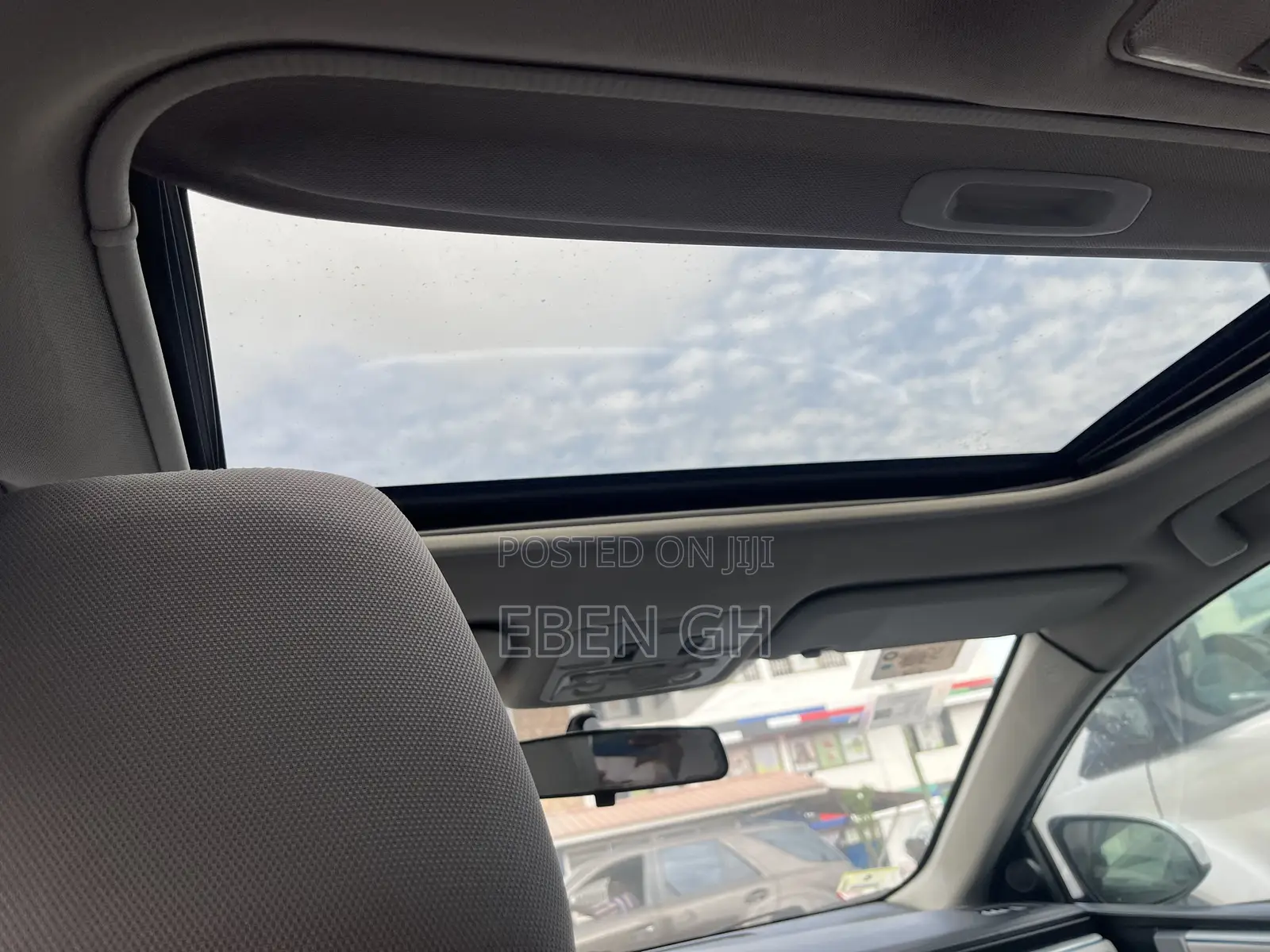 Toyota Corolla LE 4dr Sedan (1.8L 4cyl CVT) 2015 Silver