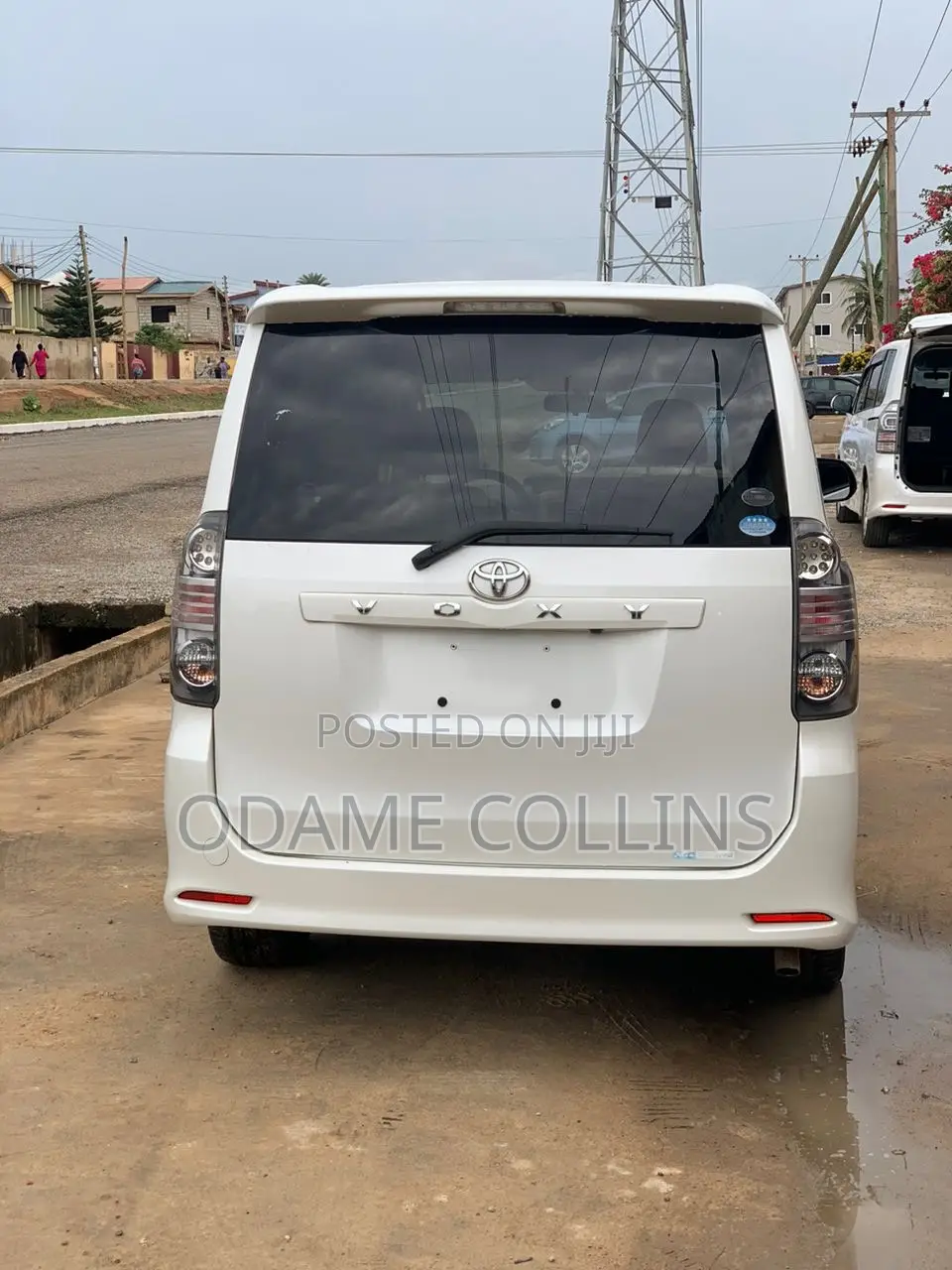 Toyota Voxy 2010 White