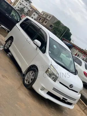 Toyota Voxy 2010 White