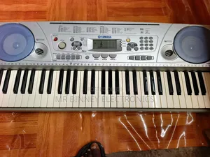 Yamaha Psr275