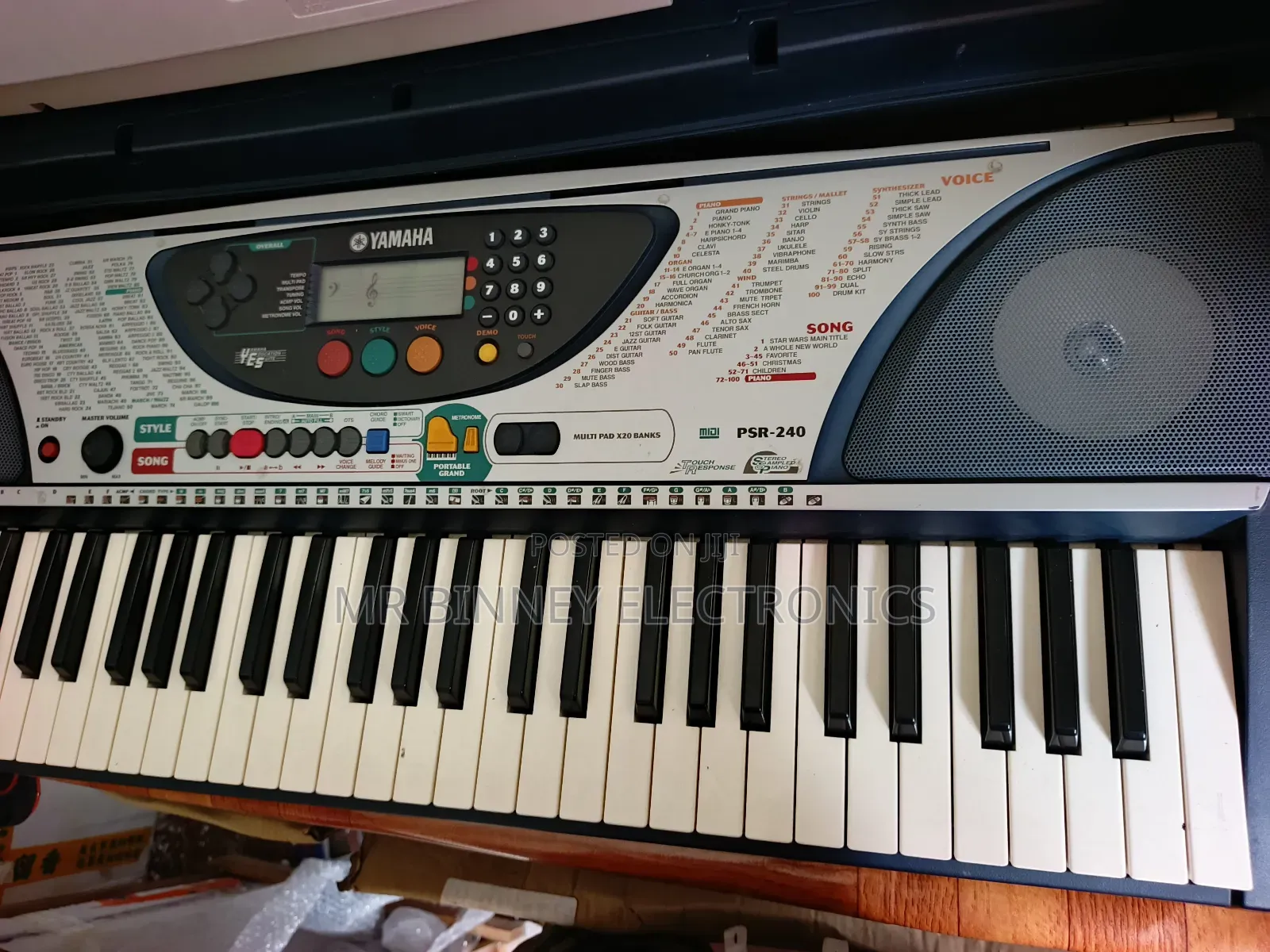 Yamaha Psr240