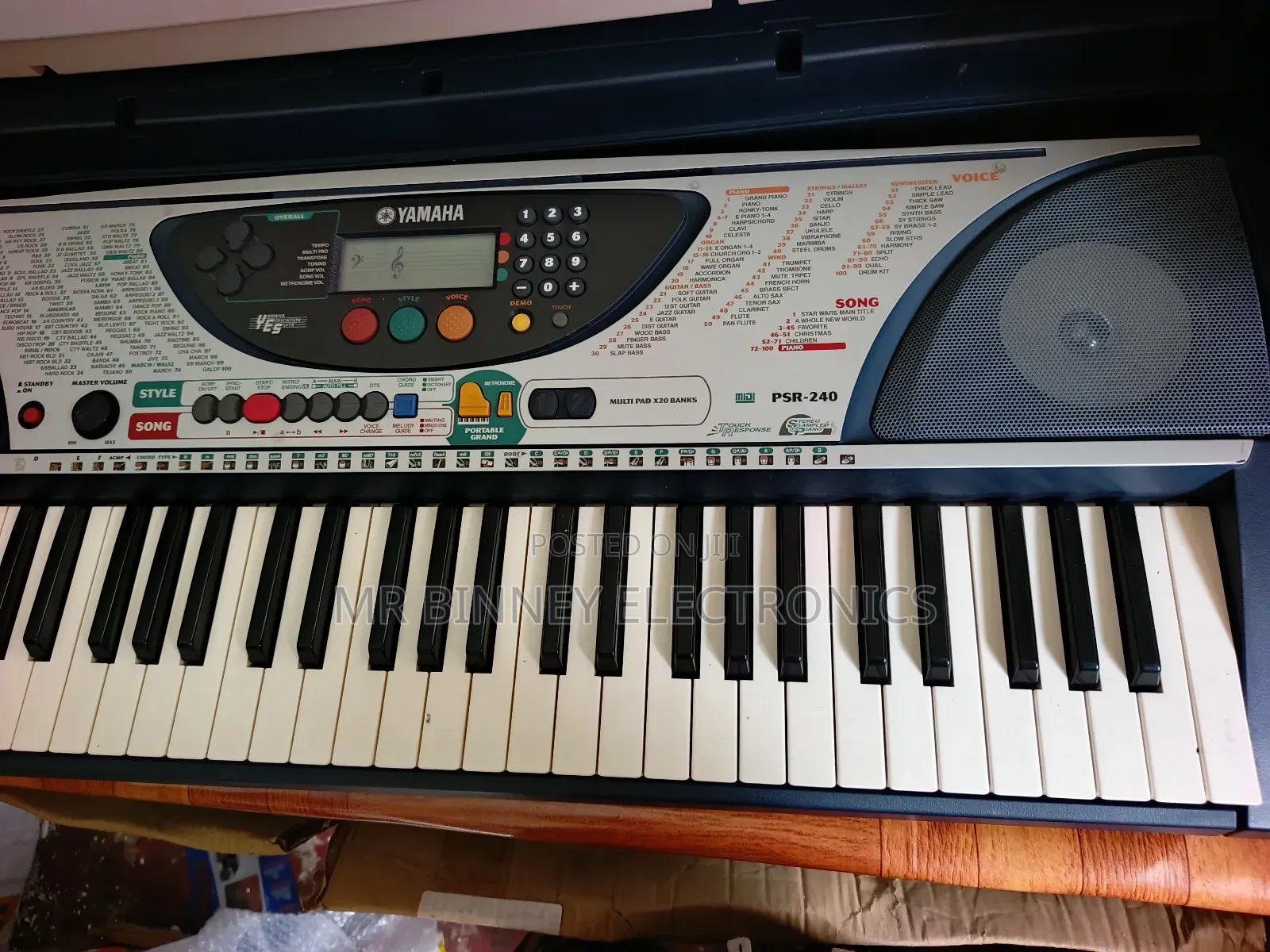 Yamaha Psr240