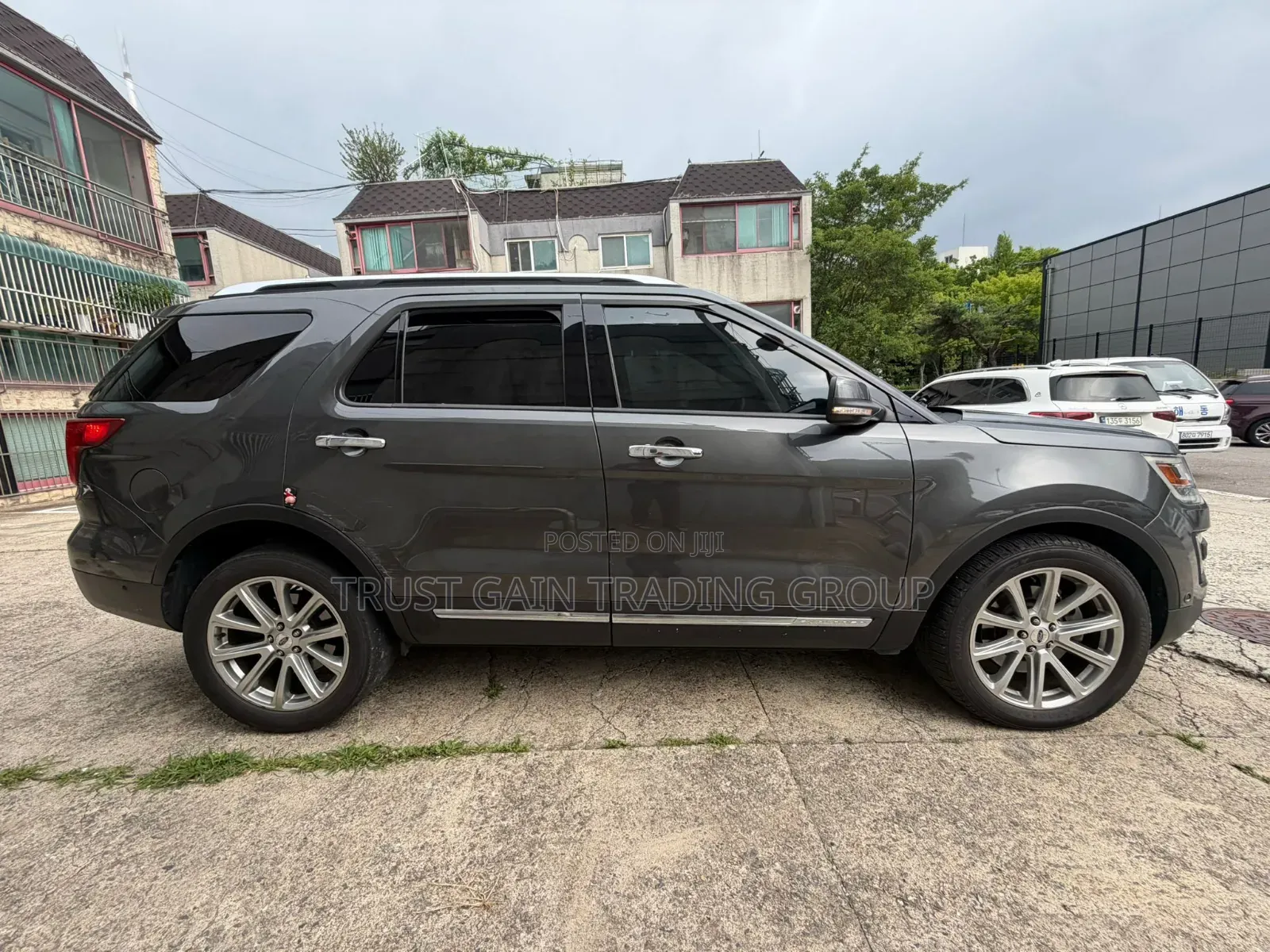 Ford Explorer Base 4dr 4x4 (2.3L 4cyl 6A) 2017 Silver