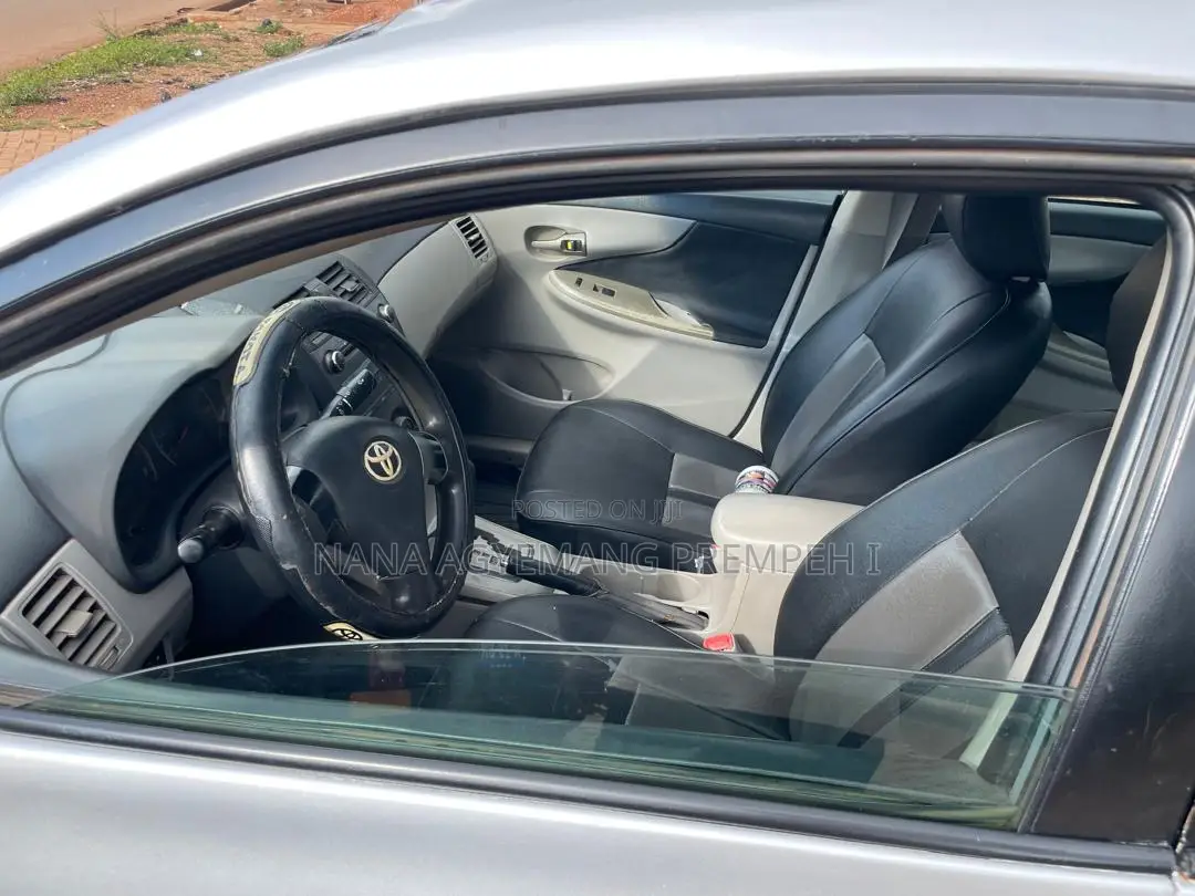 Toyota Corolla S 4dr Sedan (1.8L 4cyl 4A) 2012 Silver