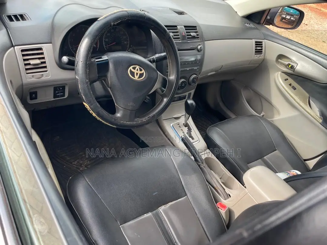 Toyota Corolla S 4dr Sedan (1.8L 4cyl 4A) 2012 Silver